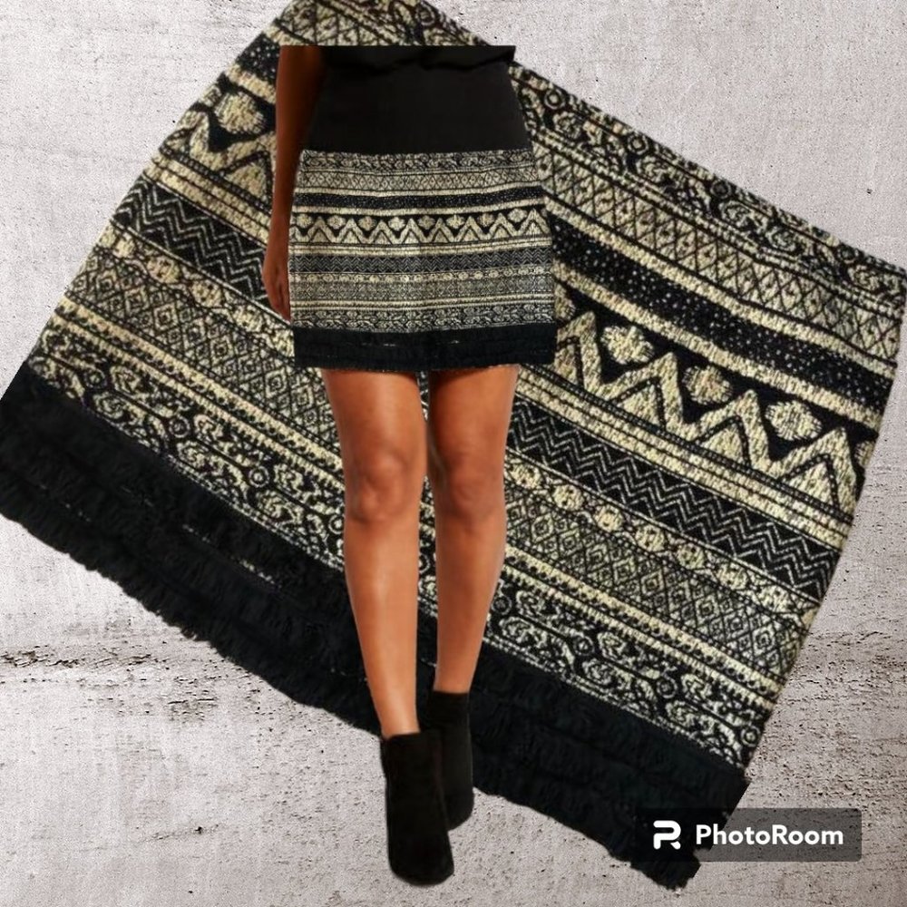 Cute Romeo & Juliet Couture skirt with fun fringe
